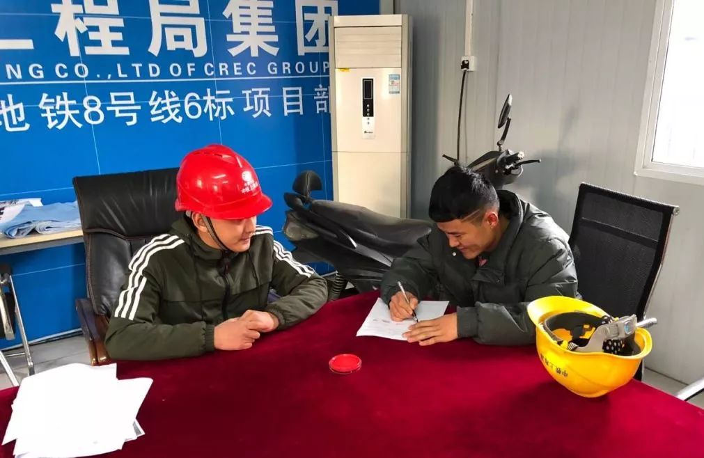 新華社：民工夜校出實效 專題課堂獲點贊